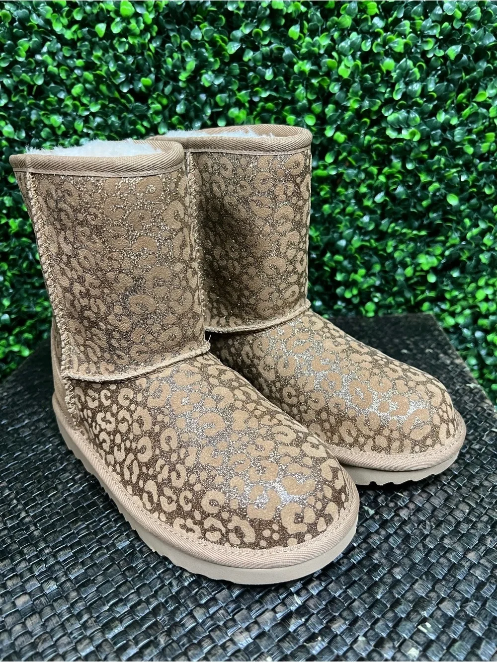 UGG | Kids’ Classic II - Glitter Leopard Boots